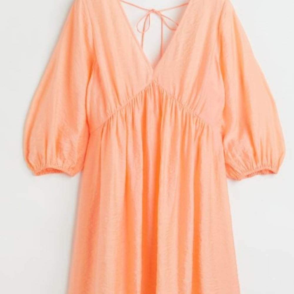 V-neck Dress - Light Apricot